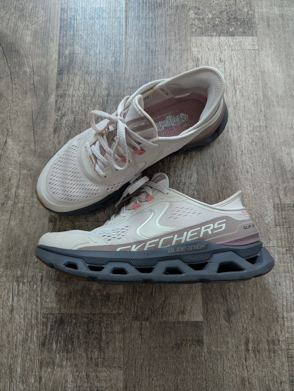 Women's Sketchers Slip In Glide Step Altus Sneakers